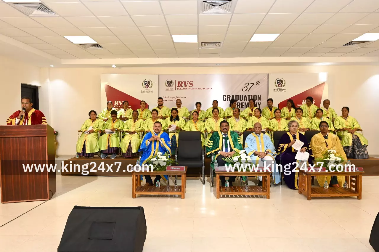 ஆர்.வி.எஸ் கலை அறிவியல் கல்லூரியில் 37வது பட்டமளிப்பு விழா!