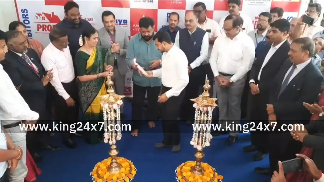 கோவையில் வீட்டுக் கடன் மற்றும் மருத்துவக் கண்காட்சி தொடங்கியது ! கோவையில் வீட்டுக் கடன் மற்றும் மருத்துவக் கண்காட்சி தொடங்கியது !