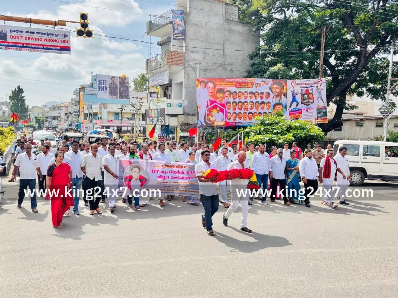 திமுக சார்பில் அண்ணா பிறந்தநாள் கொண்டாட்டம் திமுக சார்பில் அண்ணா பிறந்தநாள் கொண்டாட்டம்