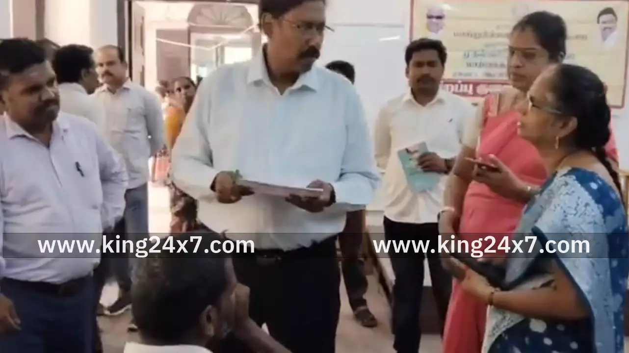 மாற்றுத்திறனாளிகளிடம் மனுக்களை பெற்ற DRO