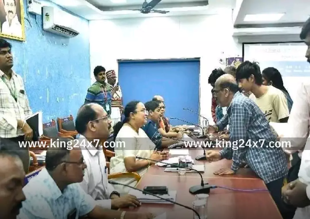 மக்கள் குறைதீர்வு கூட்டத்தில் 142 மனுக்கள்!