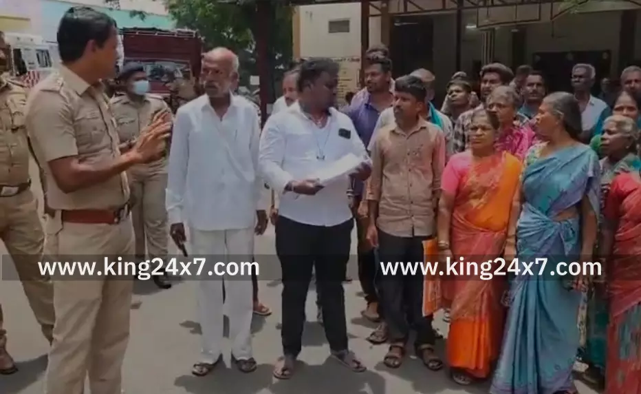 சிப்காட் அமைக்க எதிர்ப்பு தெரிவித்து கிராம மக்கள் மனு! சிப்காட் அமைக்க எதிர்ப்பு தெரிவித்து கிராம மக்கள் மனு!