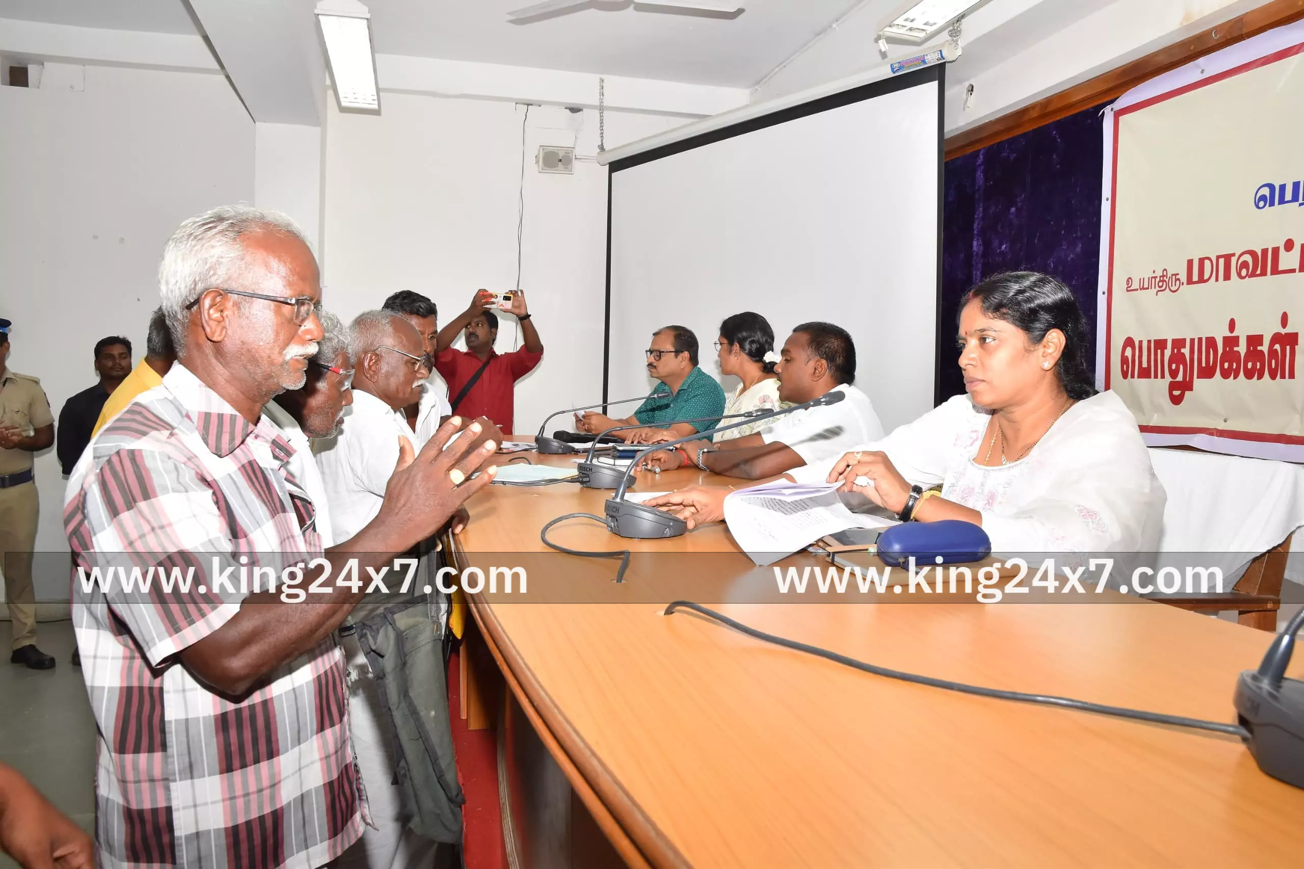 மக்கள் குறைதீர் நாள் கூட்டம் நலத்திட்ட உதவி மக்கள் குறைதீர் நாள் கூட்டம் நலத்திட்ட உதவி