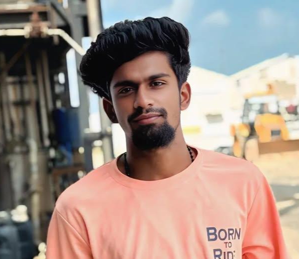 இரணியல்: விபத்தில் இன்ஜினியர் உயிரிழப்பு இரணியல்: விபத்தில் இன்ஜினியர் உயிரிழப்பு