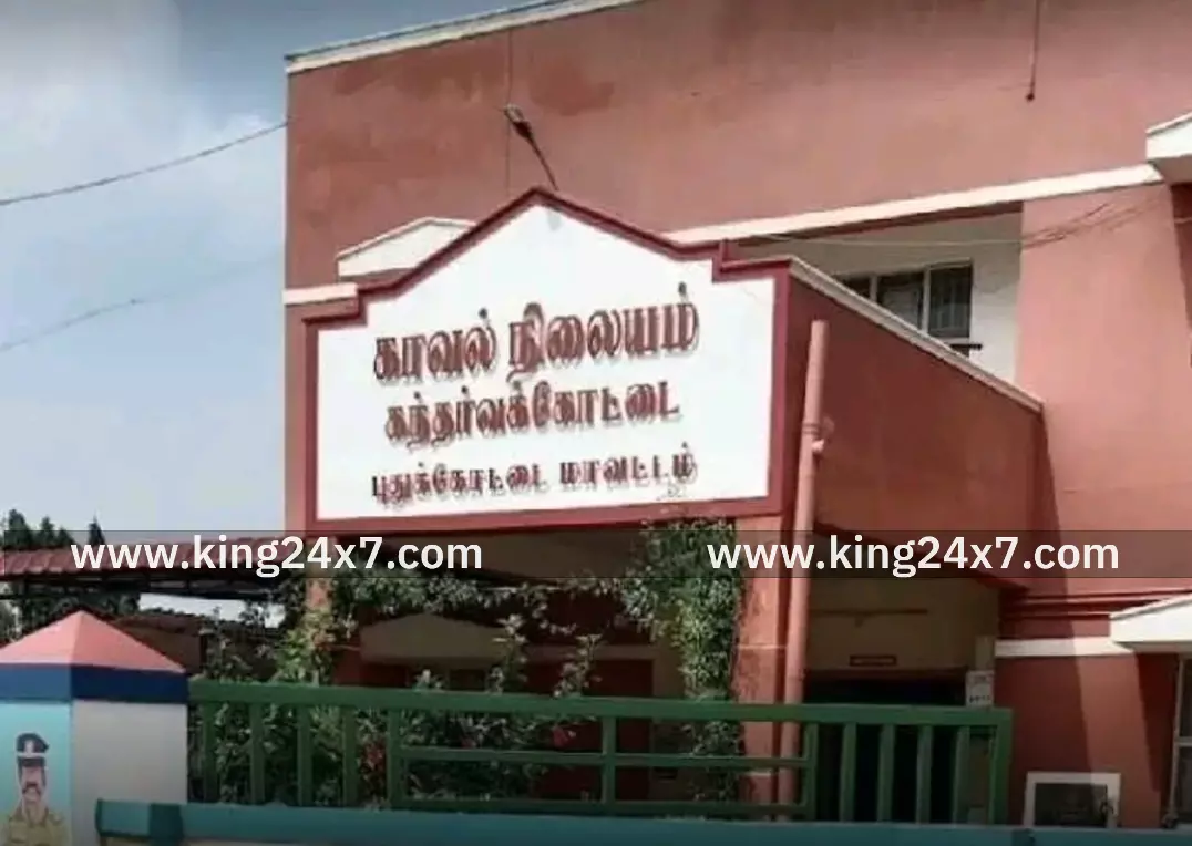 அக்கட்சிப்பட்டி அருகே லாரி மோதி விபத்து அக்கட்சிப்பட்டி அருகே லாரி மோதி விபத்து