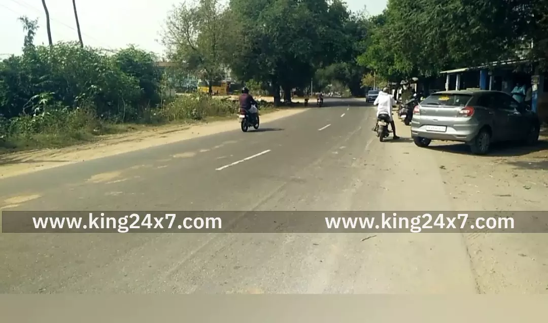 வாங்கல் அருகே வேலைக்குச் சென்ற இளைஞன் வீடு திரும்பவில்லை மகனை காணவில்லை தாயார் புகார், வாங்கல் அருகே வேலைக்குச் சென்ற இளைஞன் வீடு திரும்பவில்லை மகனை காணவில்லை தாயார் புகார்,