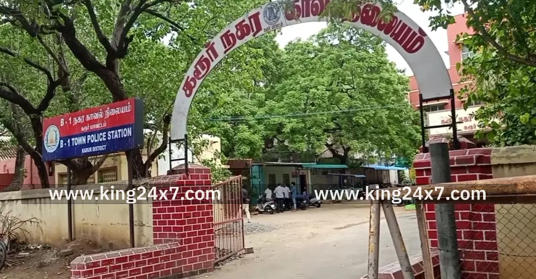 மொச்ச கொட்ட பாளையம்-டூ வீலரில் சென்றவர் மீது அடையாளம் தெரியாத 4-வீலர் மோதி விபத்து. மொச்ச கொட்ட பாளையம்-டூ வீலரில் சென்றவர் மீது அடையாளம் தெரியாத 4-வீலர் மோதி விபத்து.