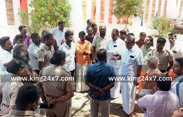 புதிய கோசாலை கட்டுவதில் பிரச்சனை:போராட்டம்! புதிய கோசாலை கட்டுவதில் பிரச்சனை:போராட்டம்!