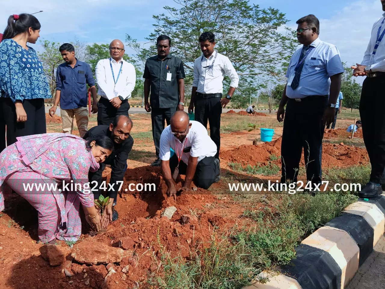 விமான பயணங்கள் சேவை தினம் கொண்டாட்டம் விமான பயணங்கள் சேவை தினம் கொண்டாட்டம்