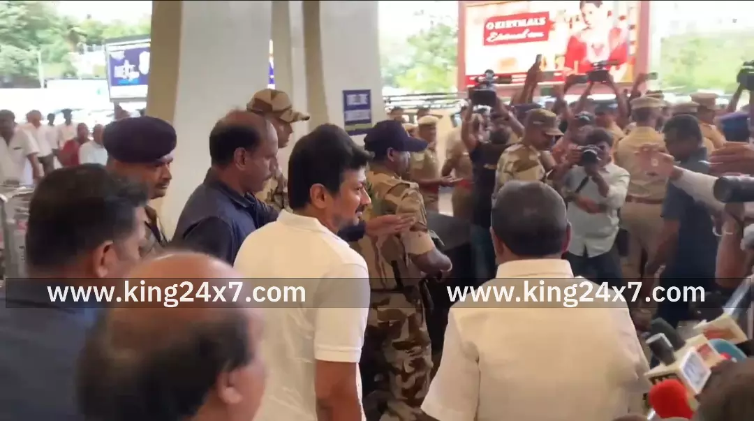 கோவையில் துணை முதல்வர் உதயநிதி ஸ்டாலினுக்கு உற்சாக வரவேற்பு !