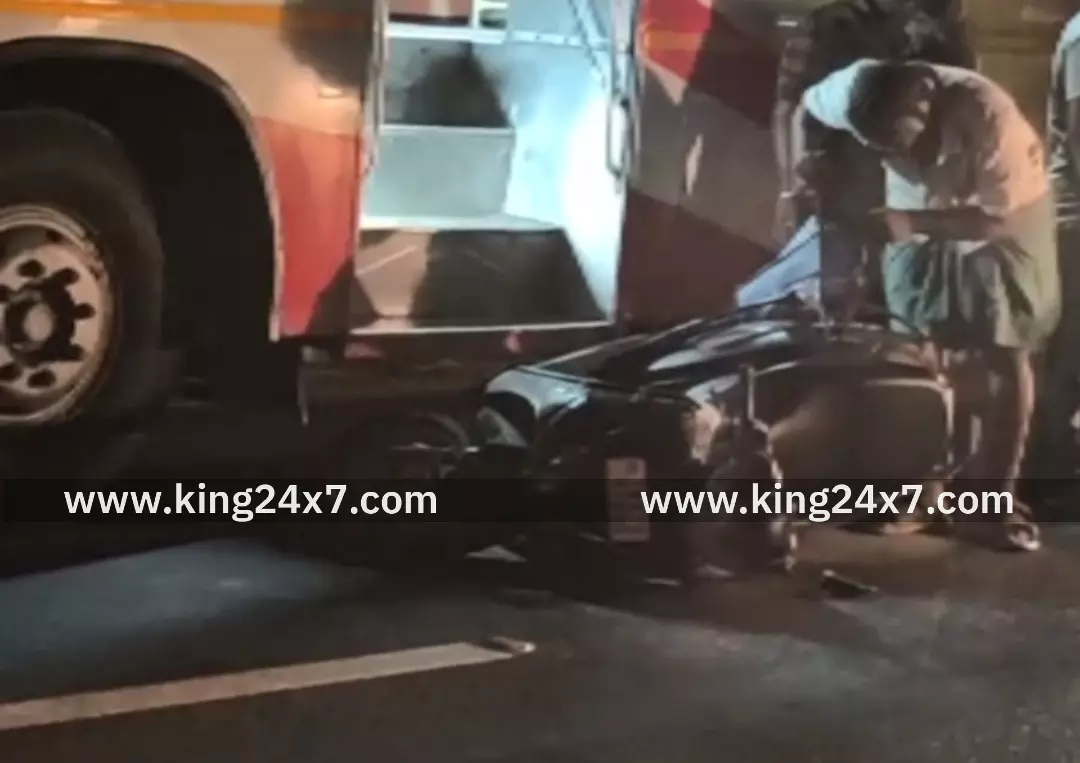 கரூர்-பேருந்து டூவீலர் மீது மோதி 7 மாத கர்ப்பமாக இருந்த பெண் உயிரிழப்பு: கரூர்-பேருந்து டூவீலர் மீது மோதி 7 மாத கர்ப்பமாக இருந்த பெண் உயிரிழப்பு: