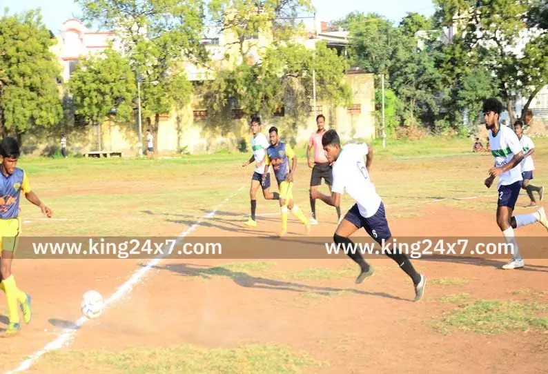 தமிழ்நாடு கால்பந்தாட்ட அணிக்கு காயல்பட்டினம் பள்ளி மாணவர் தேர்வு தமிழ்நாடு கால்பந்தாட்ட அணிக்கு காயல்பட்டினம் பள்ளி மாணவர் தேர்வு