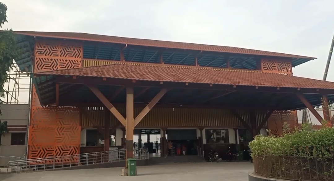 சேலத்தில் சிக்னலிங் தொடர்பான பணிகள் நடைபெறுவதால் ரயில் சேவையில் மாற்றம்.