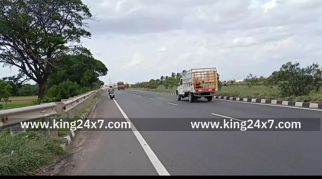 தடா கோவில் பிரிவில் லாரி மீது டாட்டா ஏஸ் வாகனம் மோதி விபத்து. ஒருவர் படுகாயம்.