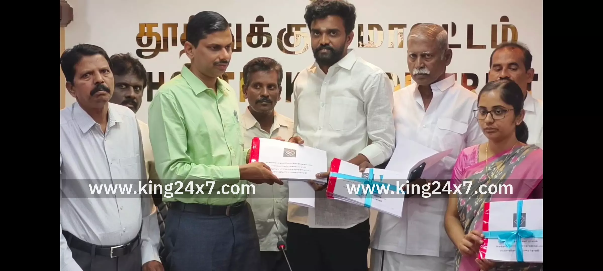 சிறப்பு தீவிர திருத்த வரைவு வாக்குச்சாவடி கள் பட்டியல் வெளியீடு சிறப்பு தீவிர திருத்த வரைவு வாக்குச்சாவடி கள் பட்டியல் வெளியீடு