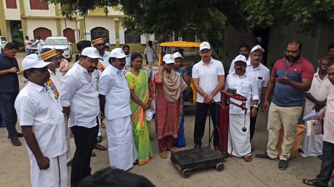 புதுக்கோட்டை: தூய்மை மிசின் மாதிரி பயிற்சி