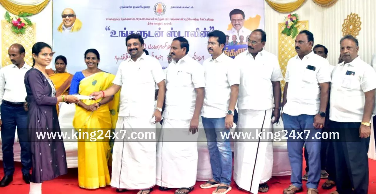 உங்களுடன் ஸ்டாலின்” திட்ட முகாமில் மனுக்கள் அளித்த பயனாளிளுக்கு அரசு நலத்திட்ட உதவிகளை வழங்கிய எம்.பி கே.ஆர் என்.ராஜேஷ்குமார். உங்களுடன் ஸ்டாலின்” திட்ட முகாமில் மனுக்கள் அளித்த பயனாளிளுக்கு அரசு நலத்திட்ட உதவிகளை வழங்கிய எம்.பி கே.ஆர் என்.ராஜேஷ்குமார்.