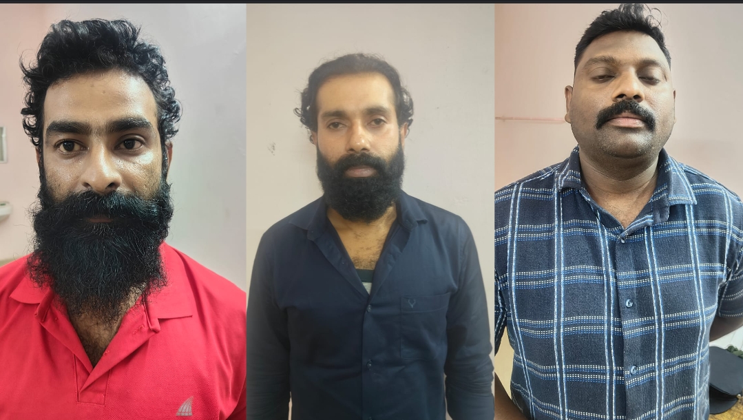 காவலர் போல நடித்து கொள்ளையடிக்க முயன்ற முன்னாள் ராணுவ வீரர் உட்பட 3 பேர் கைது !