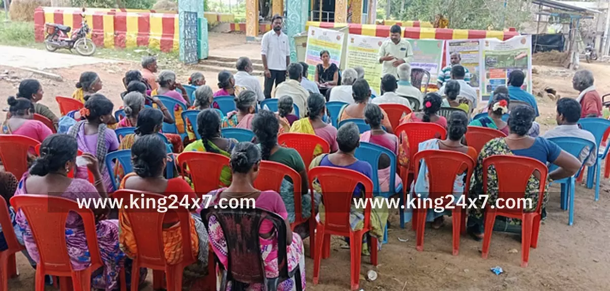 புல்லவாக்கம் கிராமத்தில் வேளாண் துறை சாா்பில் விவசாயிகளுக்கு கரீப் பருவத்துக்கான தொழில்நுட்பப் பயிற்சி.