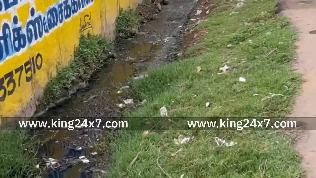 அறந்தாங்கி: சாக்கடை கழிவுநீர் தேங்கியுள்ளதால் தூர்நாற்றம்! அறந்தாங்கி: சாக்கடை கழிவுநீர் தேங்கியுள்ளதால் தூர்நாற்றம்!