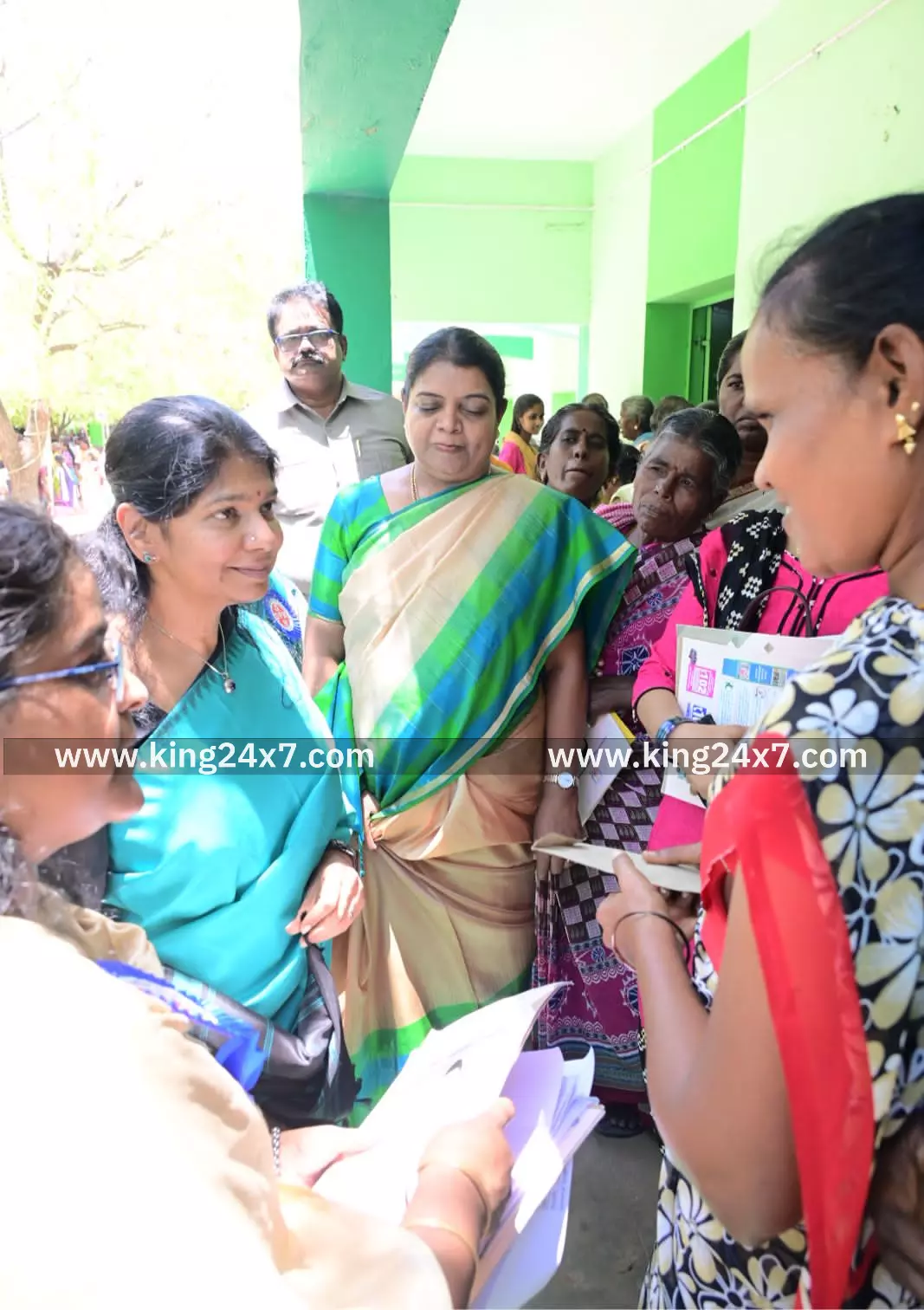 “நலம் காக்கும் ஸ்டாலின்” மருத்துவ முகாமை ஆய்வு செய்த எம்.பி “நலம் காக்கும் ஸ்டாலின்” மருத்துவ முகாமை ஆய்வு செய்த எம்.பி