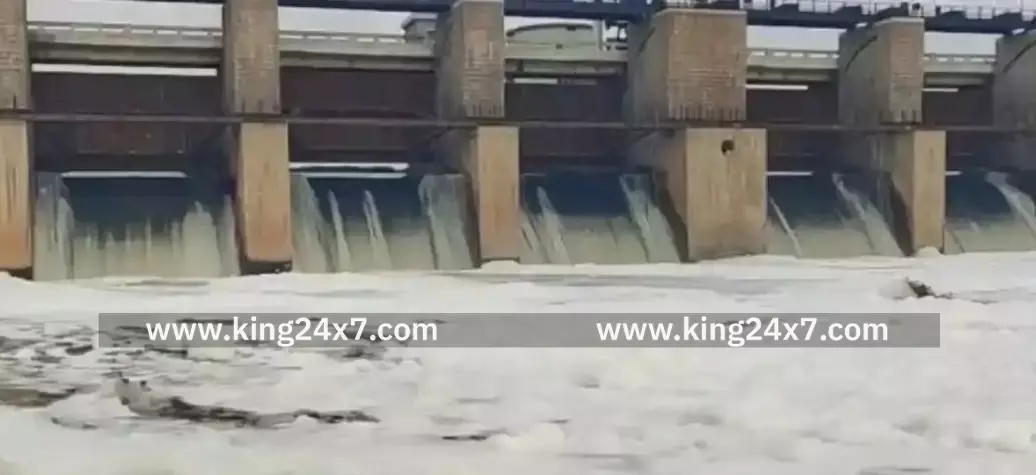 கெலவரப்பள்ளி அணைக்கு நீர் திறப்பு-வெள்ள அபாய எச்சரிக்கை.