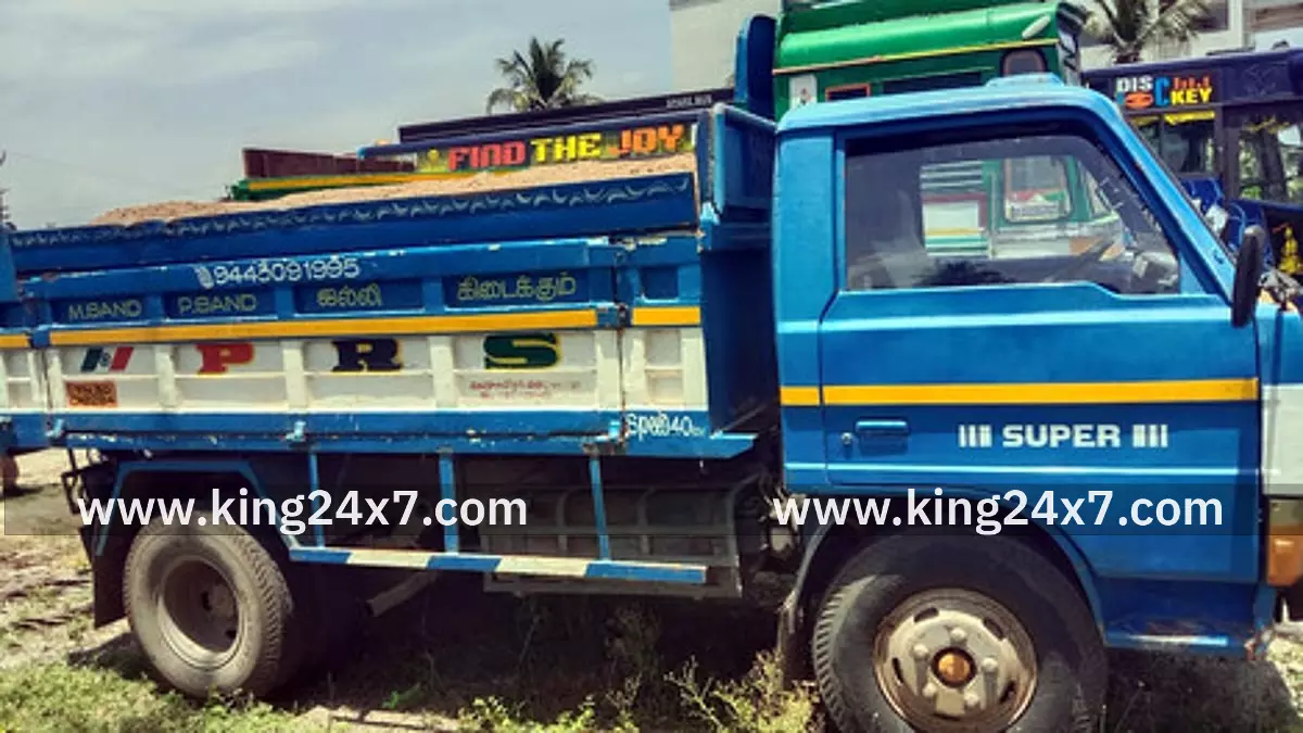 கெங்காபுரம் செய்யாற்றுபடுகையில் மணல் கடத்திய சரக்கு லாரியை போலீஸாா் பறிமுதல் செய்து, ஓட்டுநரை கைது செய்தனா்.