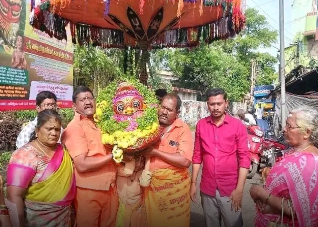 லட்சுமி நரசிம்மர் கோவிலில் சுவாமி வீதி உலா!