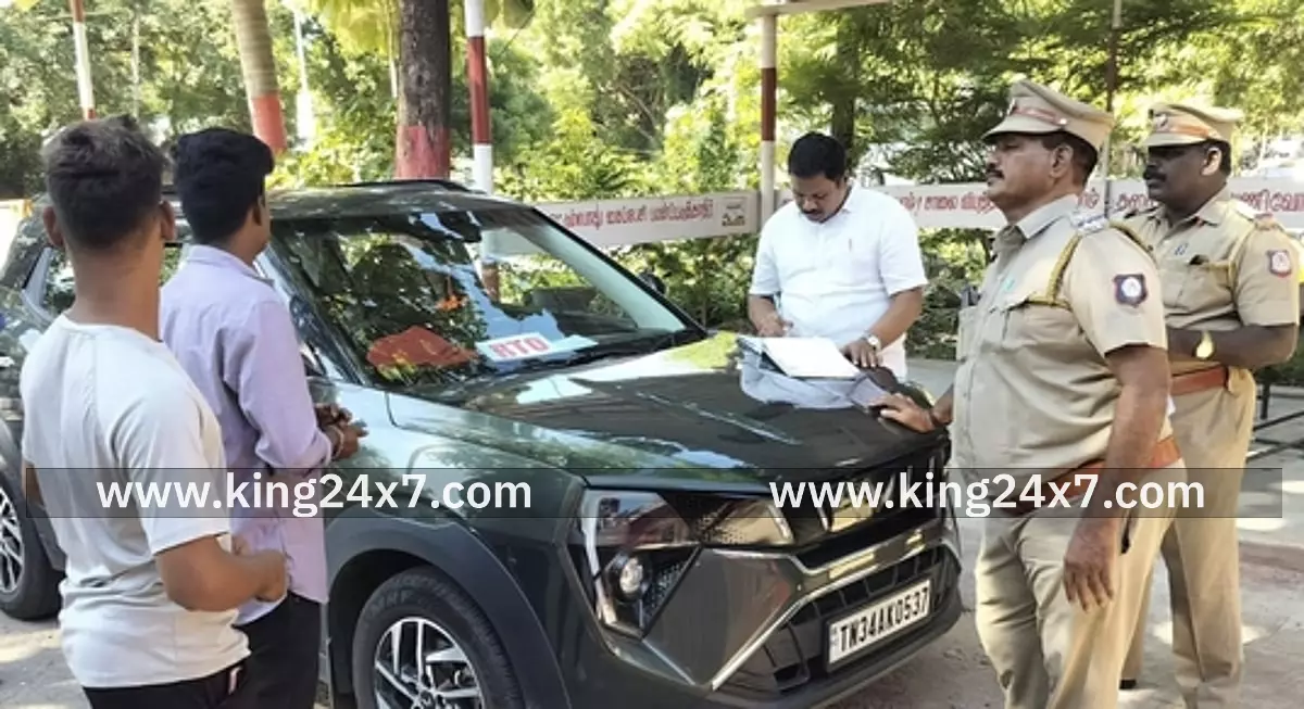 வந்தவாசி அருகே உரிய ஆவணங்களின்றி இயக்கப்பட்ட 7 வாகனங்களை செய்யாறு மோட்டாா் வாகன ஆய்வாளா் செந்தில்குமாா் பறிமுதல் செய்தாா்.