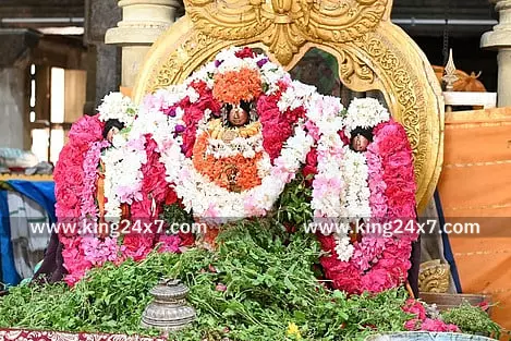 தென்காசி கோயில்களில்  சிறப்பு வழிபாடு நடைபெற்றது