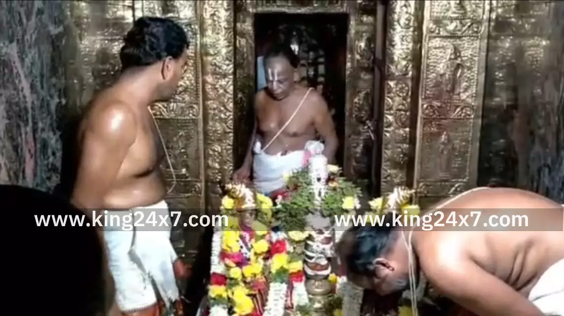 லட்சுமி நாராயண சுவாமிக்கு சிறப்பு வழிபாடு லட்சுமி நாராயண சுவாமிக்கு சிறப்பு வழிபாடு