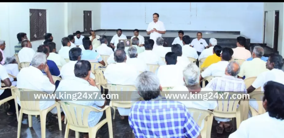 கரூர் -எடப்பாடியார் கரூர் வருகைக்காக எம் ஆர் வி தலைமையில் ஏற்பாடு. கரூர் -எடப்பாடியார் கரூர் வருகைக்காக எம் ஆர் வி தலைமையில் ஏற்பாடு.