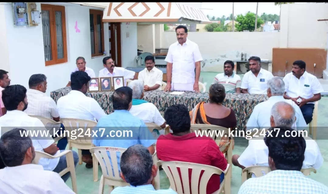 கரூர் -எடப்பாடியார் கரூர் வருகைக்காக எம் ஆர் வி தலைமையில் ஏற்பாடு. கரூர் -எடப்பாடியார் கரூர் வருகைக்காக எம் ஆர் வி தலைமையில் ஏற்பாடு.