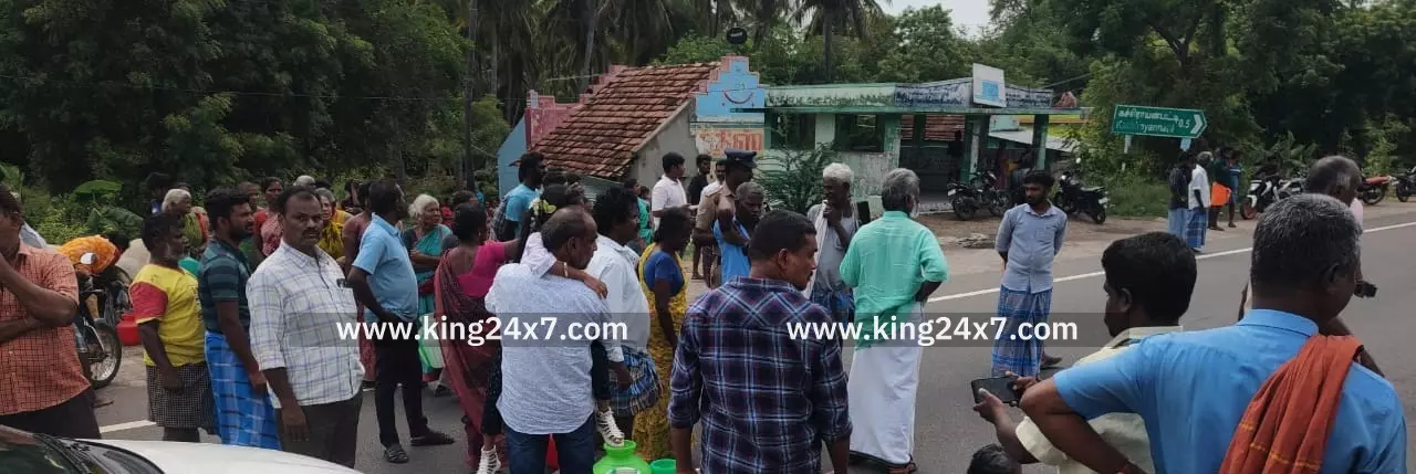 குடிநீர் கேட்டு பெண்கள் சாலை மறியல் குடிநீர் கேட்டு பெண்கள் சாலை மறியல்