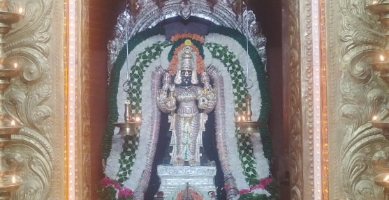 ரத்தின அங்கி அலங்காரத்தில் செல்வ காமாட்சி அம்மன் ரத்தின அங்கி அலங்காரத்தில் செல்வ காமாட்சி அம்மன்