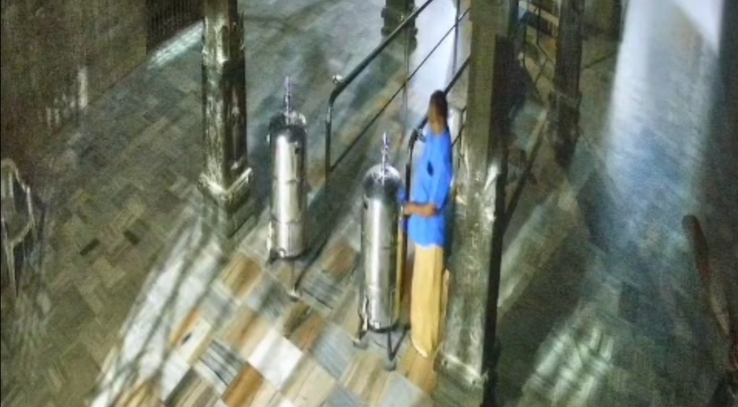 உண்டியலில் பணம் திருடிய நபர்கள் மீது தக்க நடவடிக்கை எடுக்கப்படும் என இன்ஸ்பெக்டர் தகவல் உண்டியலில் பணம் திருடிய நபர்கள் மீது தக்க நடவடிக்கை எடுக்கப்படும் என இன்ஸ்பெக்டர் தகவல்