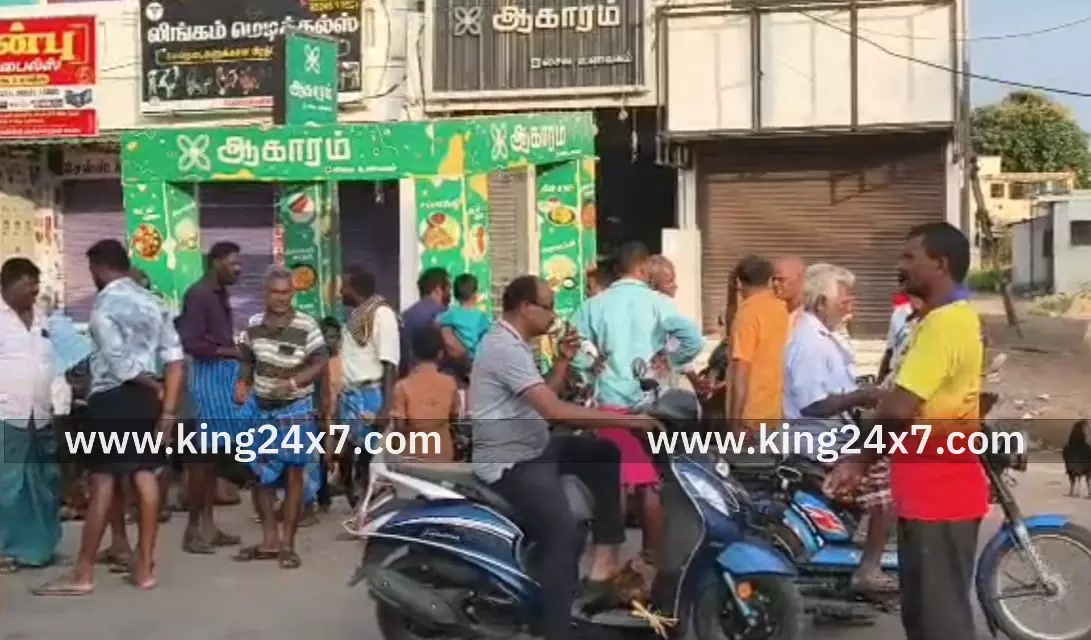 வார சந்தையில் நாட்டுக்கோழி விற்பனை மந்தம் வார சந்தையில் நாட்டுக்கோழி விற்பனை மந்தம்