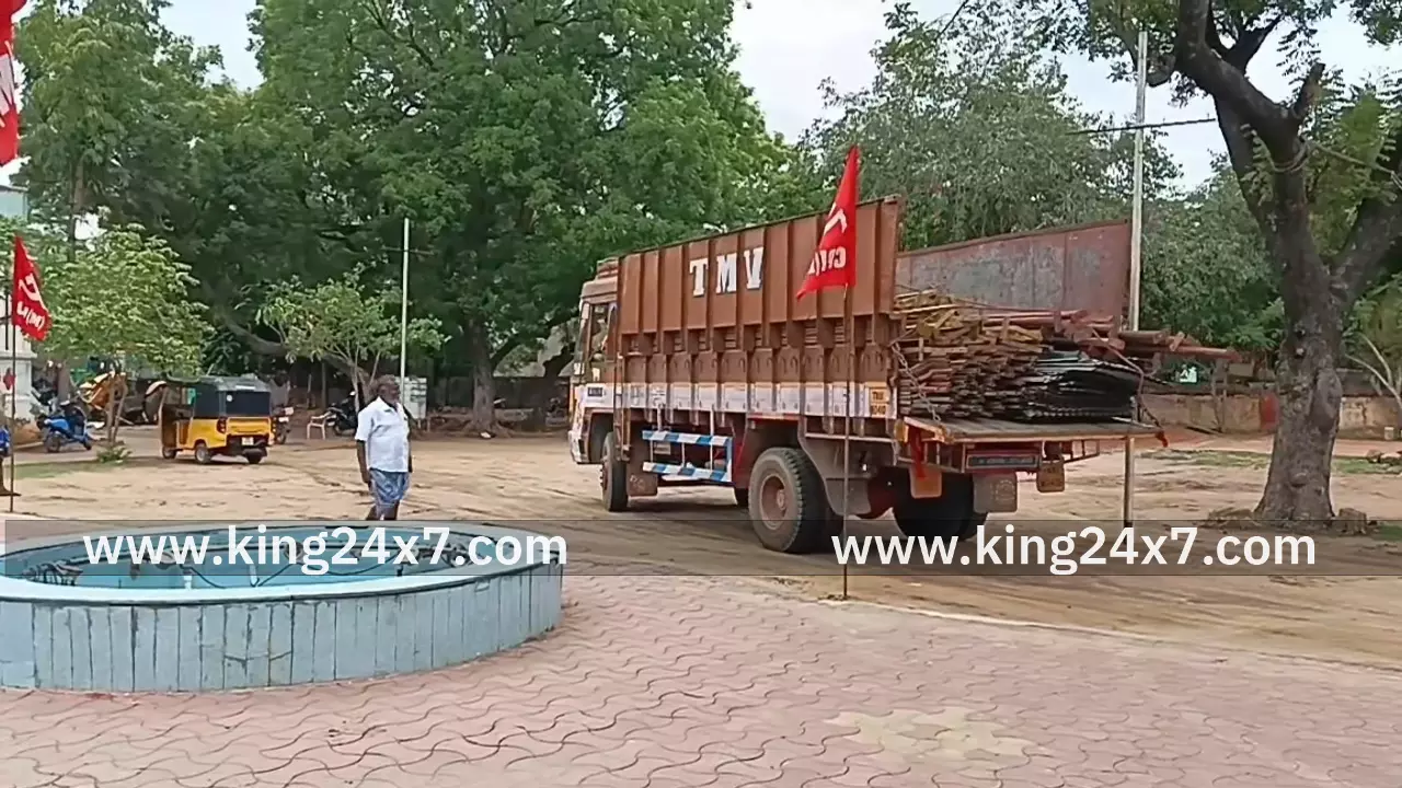 புதுகை: புத்தக திருவிழா முன்னேற்பாடுகள் பணி தீவிரம் புதுகை: புத்தக திருவிழா முன்னேற்பாடுகள் பணி தீவிரம்