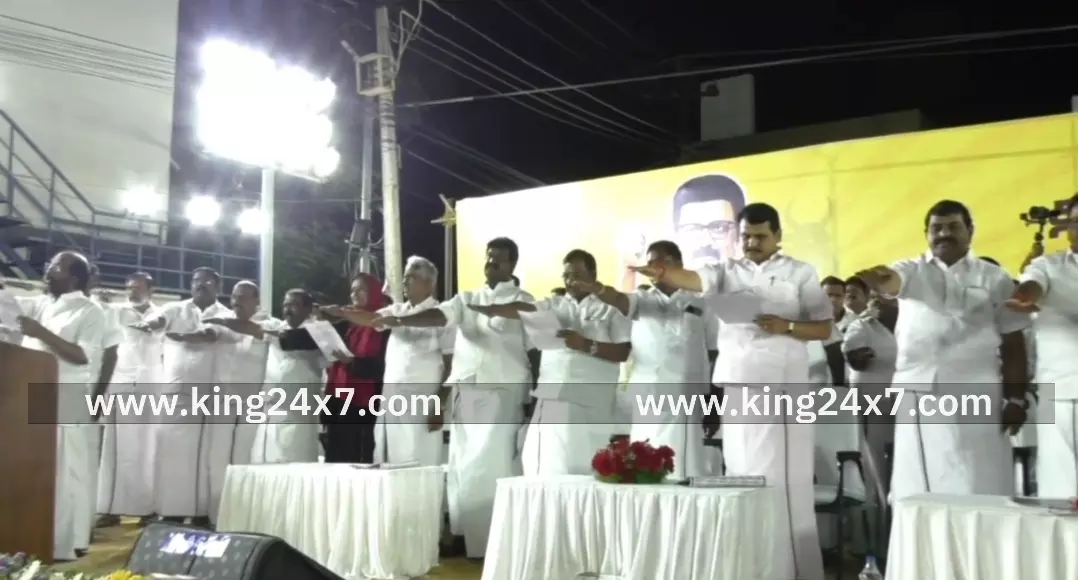 கரூர்- திமுக பொதுக்கூட்டத்தில் கட்சியினரை ஒருமையில் பேசிய திருச்சி சிவா கரூர்- திமுக பொதுக்கூட்டத்தில் கட்சியினரை ஒருமையில் பேசிய திருச்சி சிவா