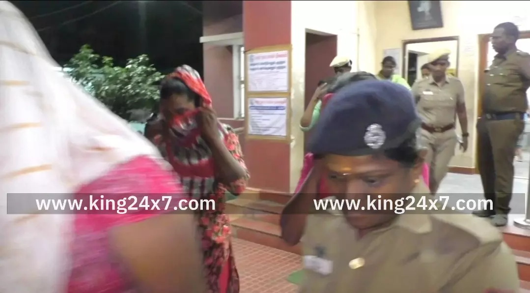 கரூர் -ரூ 21,500-ஐ வழிப்பறி செய்து தாக்கிய 5 திருநங்கைகள் கைது.