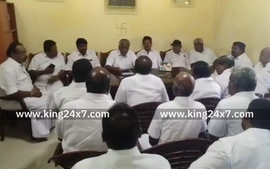 ஊத்தங்கரையில் அதிமுக ஆலோசனைக் கூட்டம்.