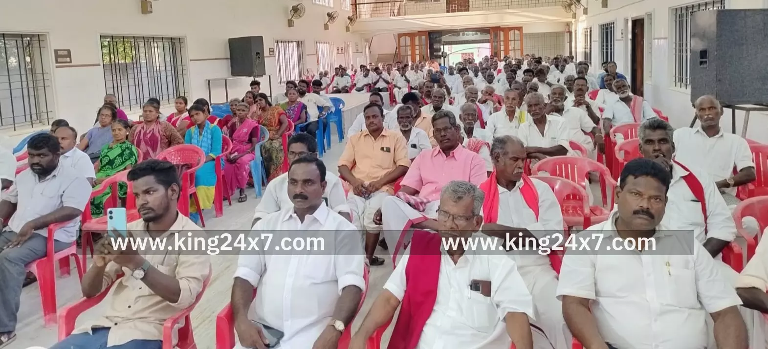 தவெக தலைவர் விஜய் பாஜக அரசை ஏன் விமர்சனம் செய்யவில்லை? தவெக தலைவர் விஜய் பாஜக அரசை ஏன் விமர்சனம் செய்யவில்லை?