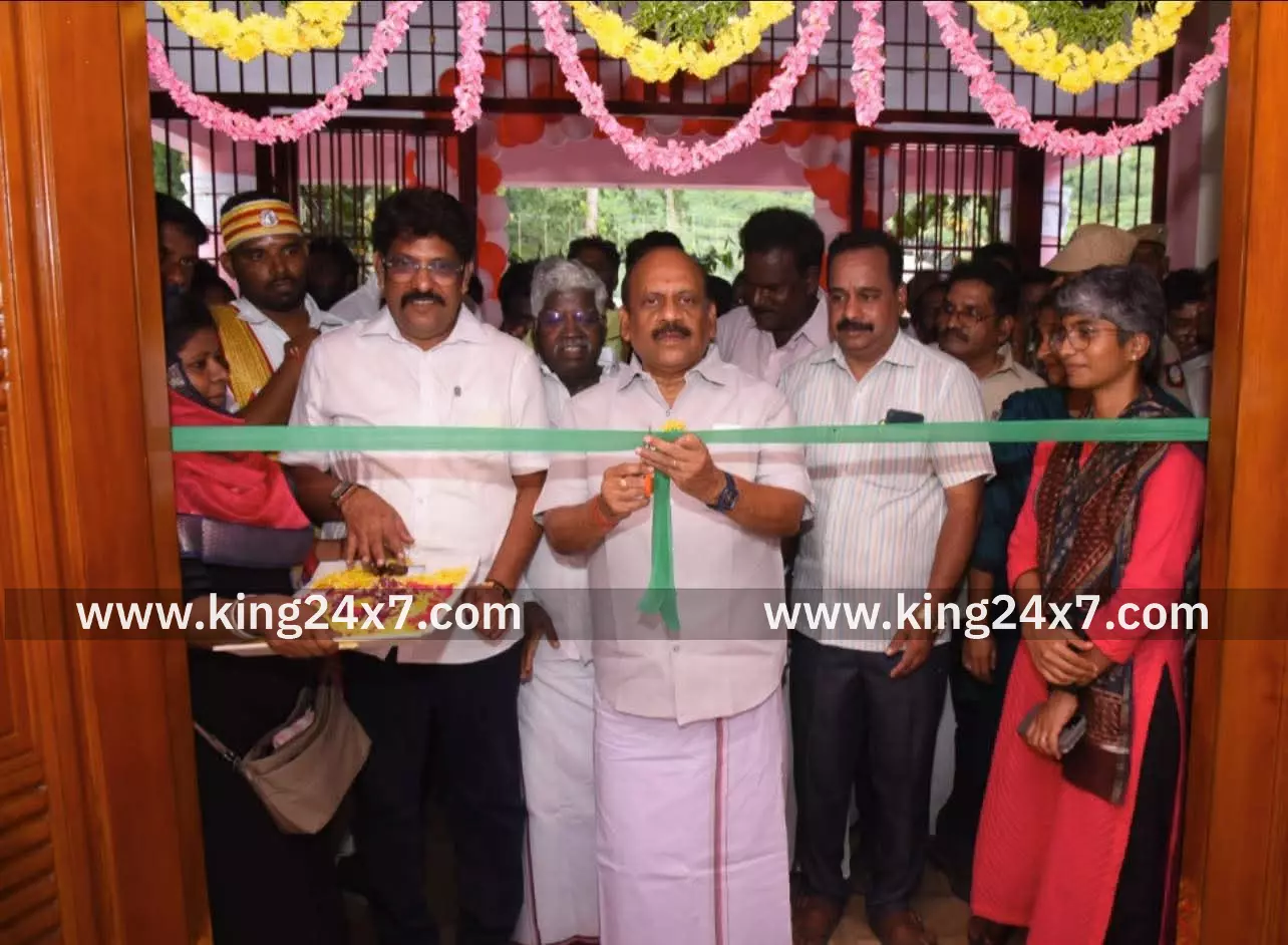 பேரூராட்சி அலுவலக கட்டிடத்தை திறந்து வைத்த அமைச்சர் பேரூராட்சி அலுவலக கட்டிடத்தை திறந்து வைத்த அமைச்சர்