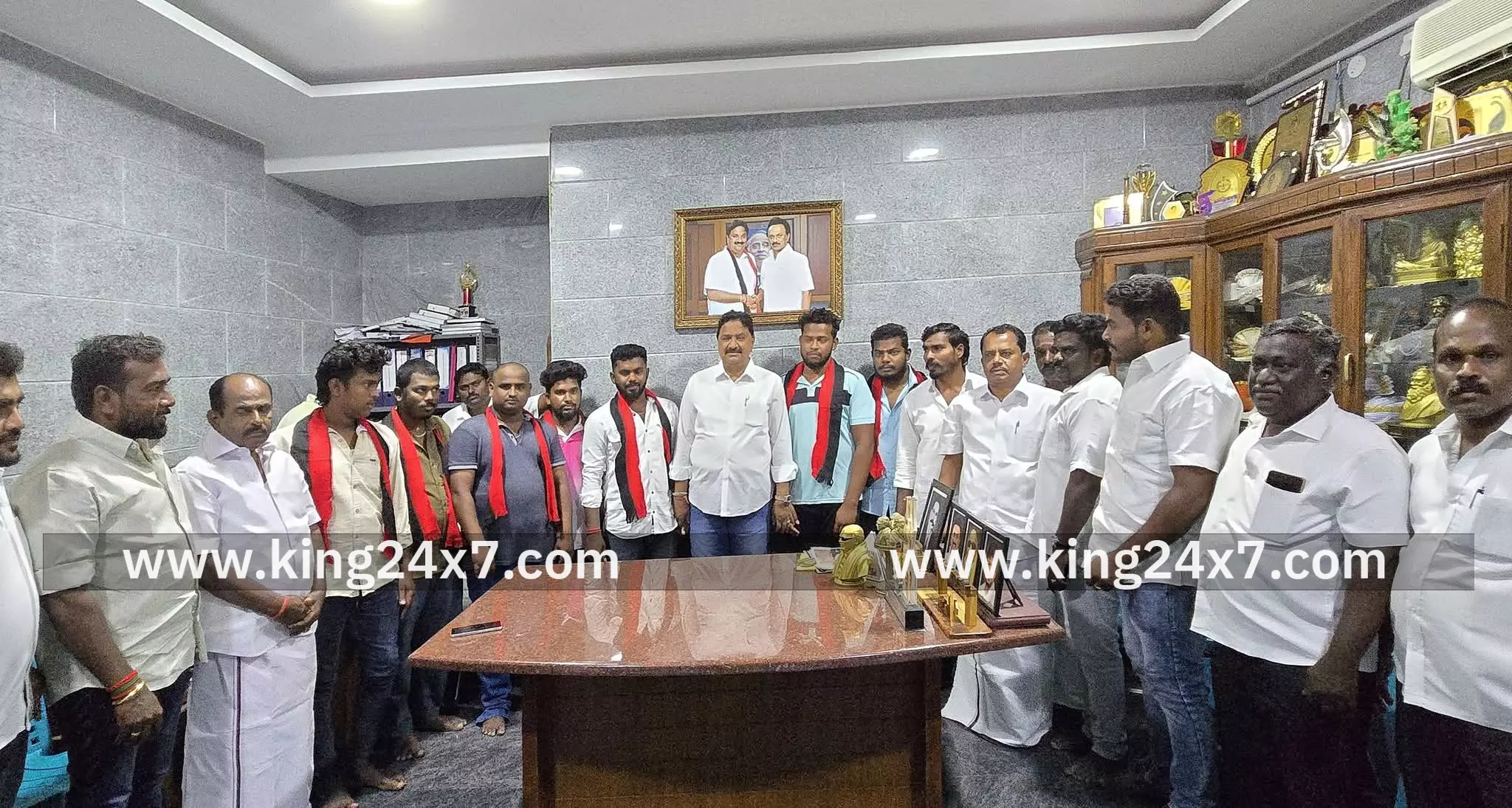 கிருஷ்ணகிரி: திமுகவில் இணைந்த மாற்றுக் கட்சியினர் ஐக்கியம்.