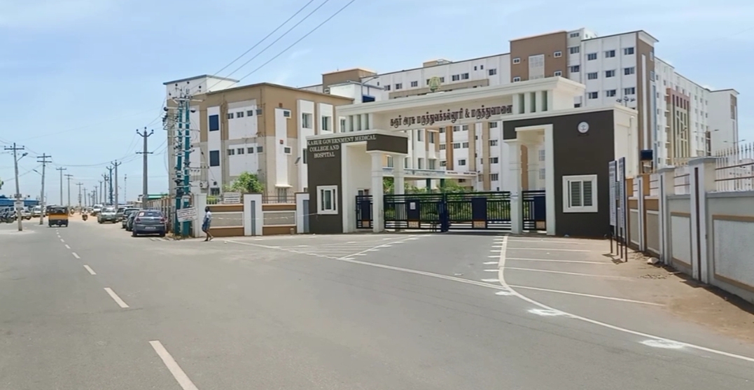 ஆத்தூர் பிரிவு- டூவீலரில் சென்றவர் மீது அரசு பேருந்து மோதி விபத்து.