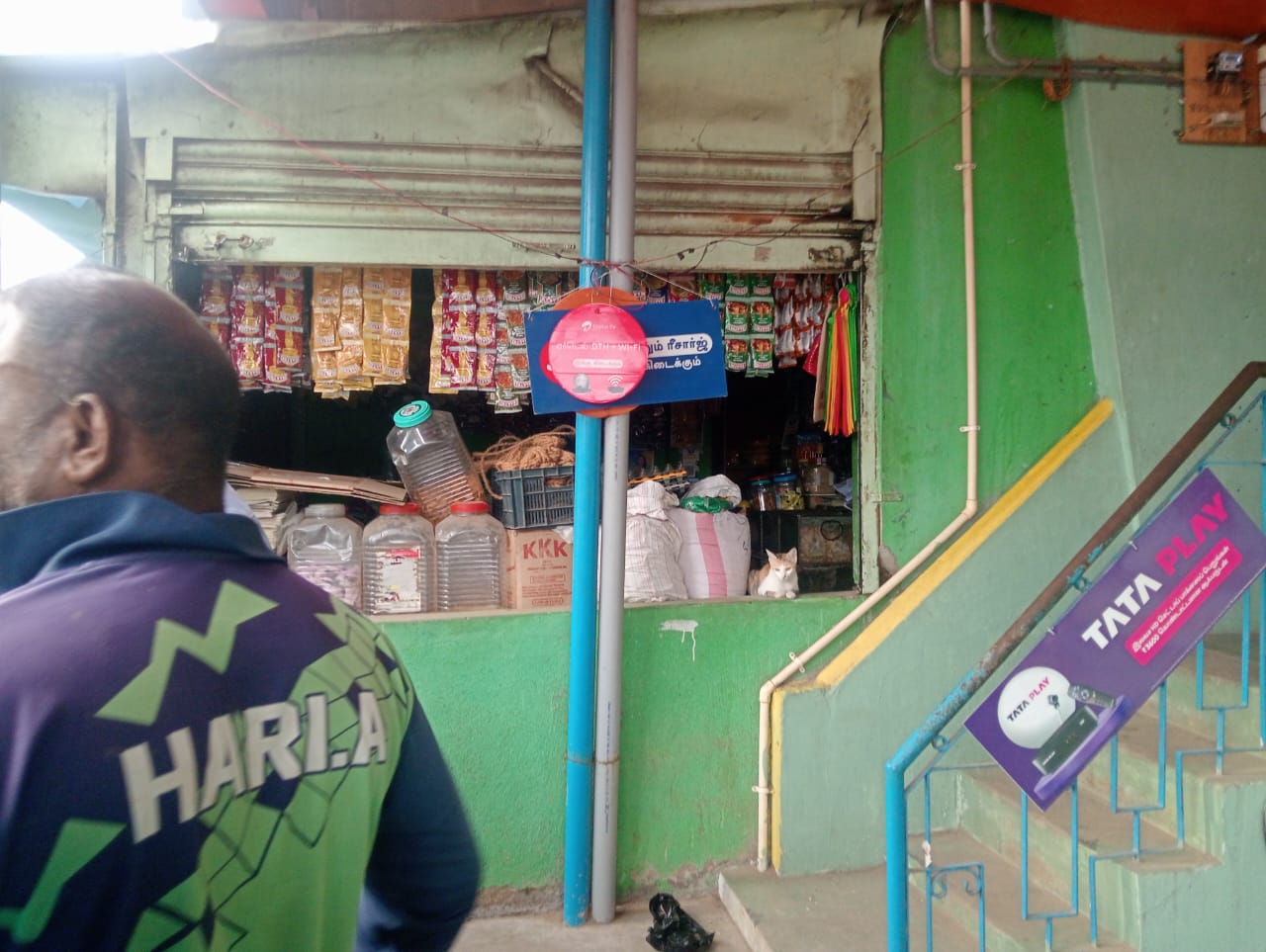 கம்பைநல்லூரில் அடுத்தடுத்து ஏழு கடைகளில் திருட்டு