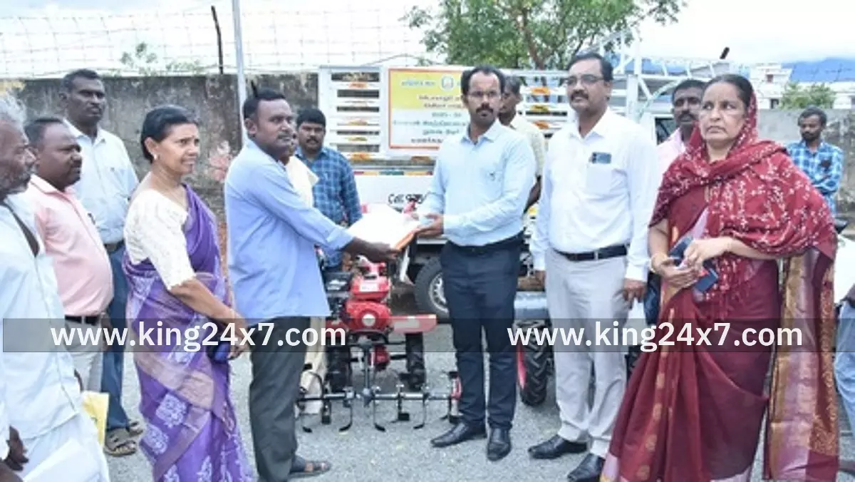 தென்காசியில் விவசாயிகளுக்கு மானியத்தில் வேளாண் கருவிகள்