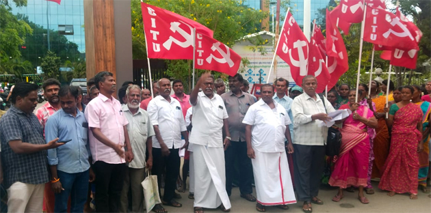 மாநகராட்சியை கண்டித்து தொழிலாளர்கள் போராட்டம்! மாநகராட்சியை கண்டித்து தொழிலாளர்கள் போராட்டம்!