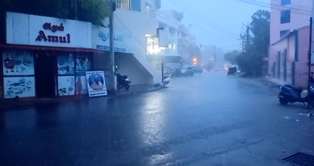 கரூர் மாவட்டத்தில் 123.90 மில்லி மீட்டர் மழை பதிவு.மாவட்ட நிர்வாகம் அறிவிப்பு.