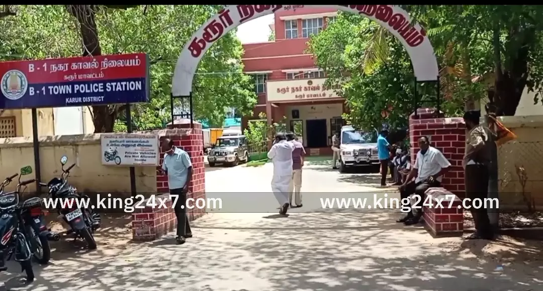 திருக்காம்புலியூர்- சரக்கு வாகனங்கள் மோதி இருவர் படுகாயம். திருக்காம்புலியூர்- சரக்கு வாகனங்கள் மோதி இருவர் படுகாயம்.